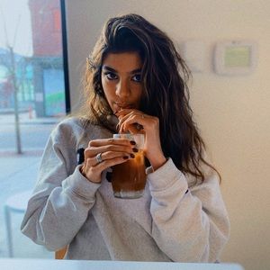 Meet your Posher, Ria